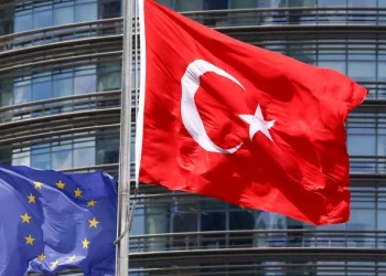 تضليلُ حكومةِ أردوغان مفوَّضَ الاتحاد الأوربي
