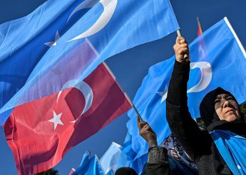 تليجراف: تركيا تسلم الأويغور للصين عبر طاجيكستان