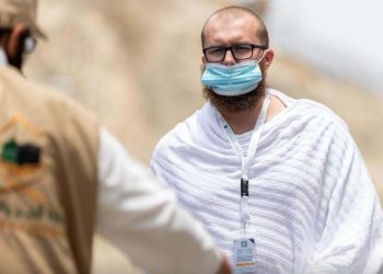 “ضيوف الرحمن” يتوافدون لمشعر عرفات لتأدية الركن الأعظم للحج