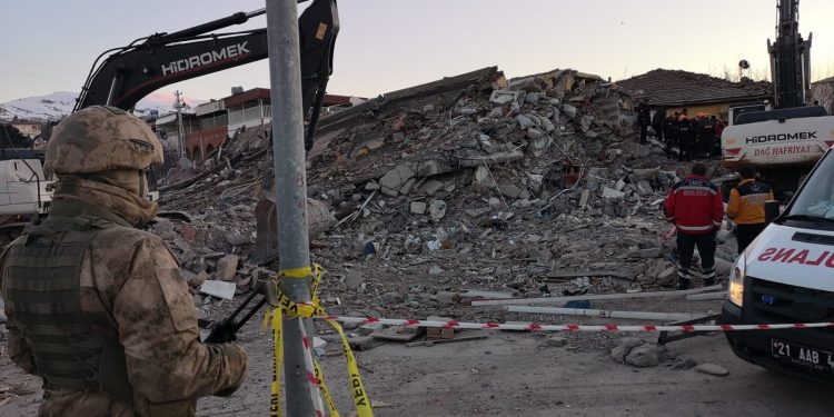 تركيا.. عسكري أصيب في عفرين: جاؤوا لزيارتي ثم طردوني من الجيش