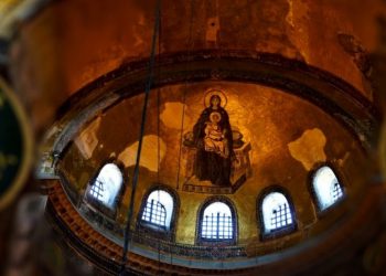 آيا صوفيا وتاجر الدين أردوغان