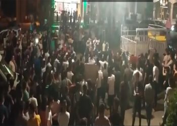 تركيا.. أهالي شرناق بالشارع بعد اعتداء ضابط جنسيًا على طفل