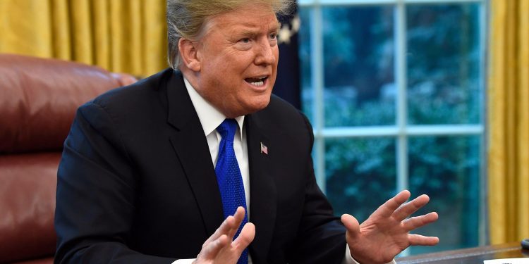 مجلس الشيوخ يقر “قانون البنتاغون”.. وترامب يرد بالتهديد