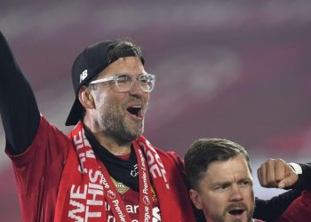 مدرب ليفربول يطلب ضم نجم كرة القدم التركي