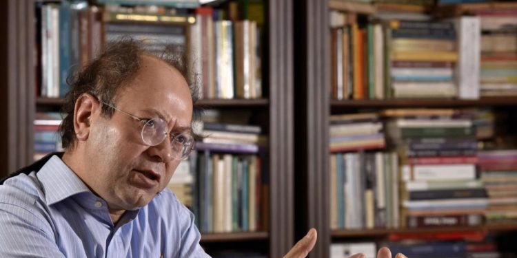 كاتب: نظام أردوغان ينفر الشباب التركي من الإسلام