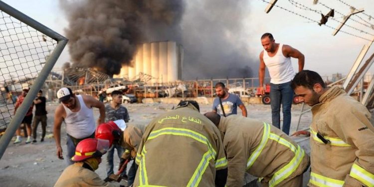 الصليب الأحمر اللبناني: 4000 جريح و100 قتيل في انفجار مرفأ بيروت