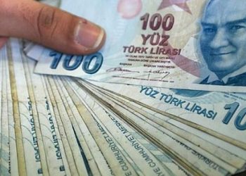 الليرة التركية تواجهُ مزيدا من الهبوط بعد القرار “الصعب”