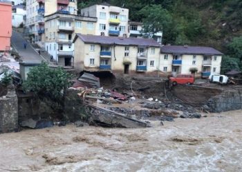 تركيا.. ارتفاع حصيلة ضحايا فيضانات جيراسون