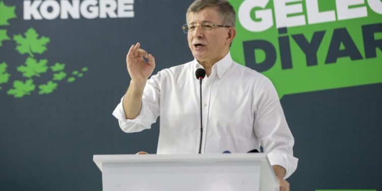 داود أوغلو: مشروع قناة إسطنبول خيانة كبرى!