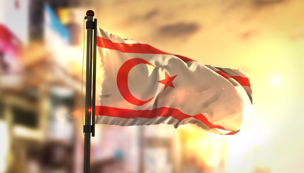 قبرص التركية تطالب فرنسا بسحب دعمها العسكري من الجزيرة