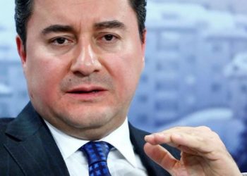 علي باباجان: تركيا تطبع أموال دون غطاء مالي!