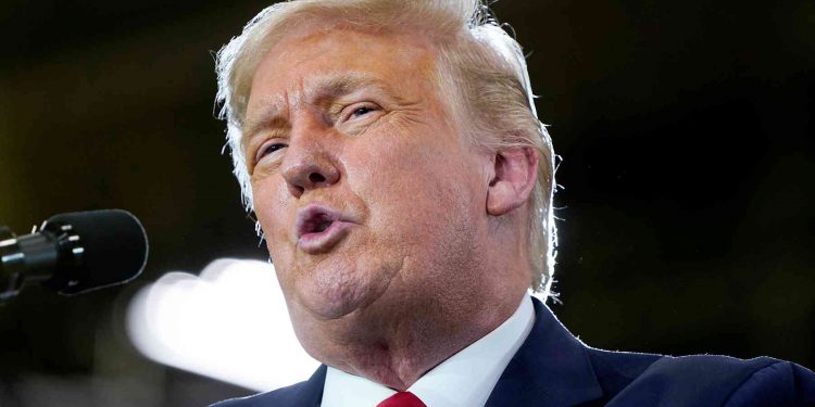 ترامب يعد بـ”سحق كورونا”.. ويحدد الموعد المنتظر