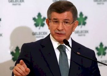 تركيا.. داود أوغلو يعلق على مساعي لتأسيس حزب جديد