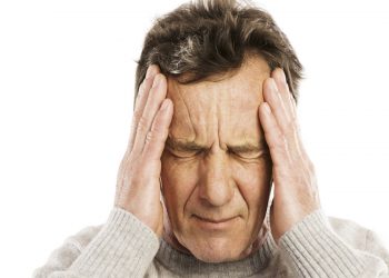 هل تصاب بالدوار عن الاستيقاظ؟ إليك الأسباب