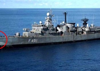 وزير الدفاع اليوناني يهنئ قائد فرقاطة اصطدم بسفينة تركية