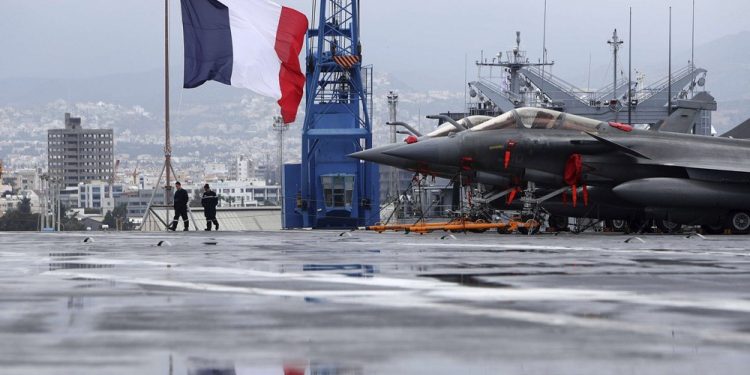 اتفاقية الدفاع بين قبرص وفرنسا تدخل حيز التنفيذ