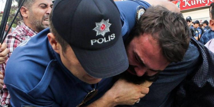 رئيس المحكمة الأوروبية لحقوق الإنسان يدعو أردوغان لوقف القمع