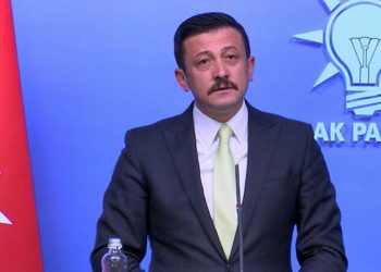 قيادي بحزب أردوغان: أشجار الغابات المحترقة سنستخدمها فحمًا للشواء!