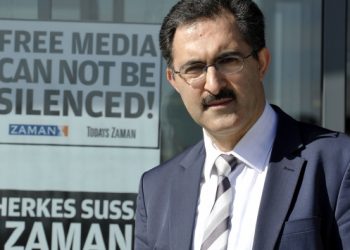 صحفي تركي يحمل مخابرات أردوغان مسئولية الاعتداء عليه بالسويد