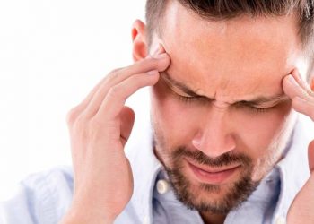 10 أسباب مفاجئة للشعور بالصداع