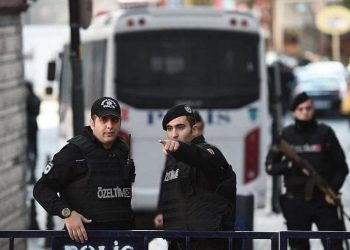 تركيا.. السلطات تلاحق 27 عسكريًا في القوات البرية