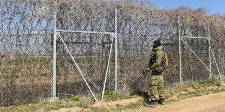 أثينا تنشر المزيد من الجنود فى الجزر اليونانية