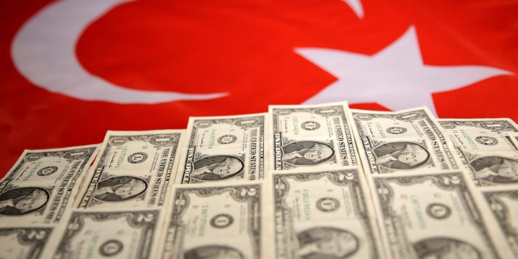 رويترز: العجز في تركيا سيرتفع إلى 26.5 مليار دولار