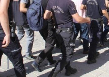 تركيا.. قرارات اعتقال بحق 43 عسكريًا بسبب اتصالات هاتفية!