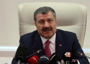 تركيا تعلن أنها في ذروة إصابات كورونا