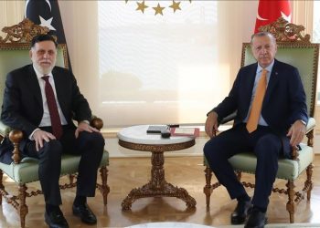 أردوغان يستقبل السراج في إسطنبول