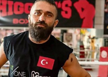 بعد محاولة اغتيال.. ملاكم تركي يكشف عن رسائل تهديد من أنصار أردوغان