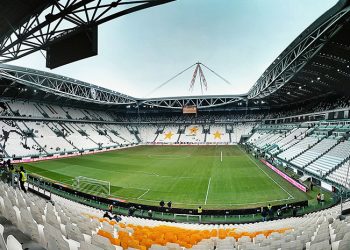 تركيا تعلن أن مباريات الدوري ستعقد بدون جمهور