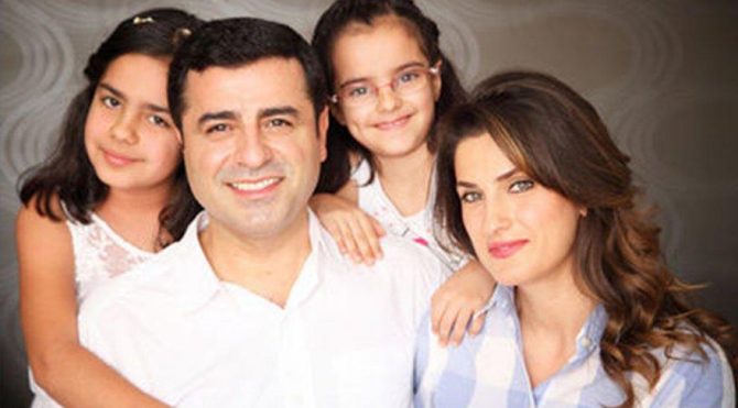 السلطات التركية ترفض السماح لدميرتاش بلقاء بناته