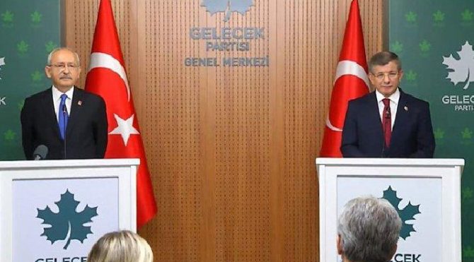 كليجدار أوغلو يزور داود أوغلو.. هل يتوسع تحالف المعارضة؟