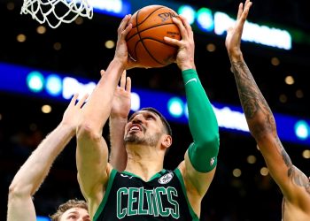 معلقون أتراك يخافون من ذكر اسم لاعب يعارض أردوغان!