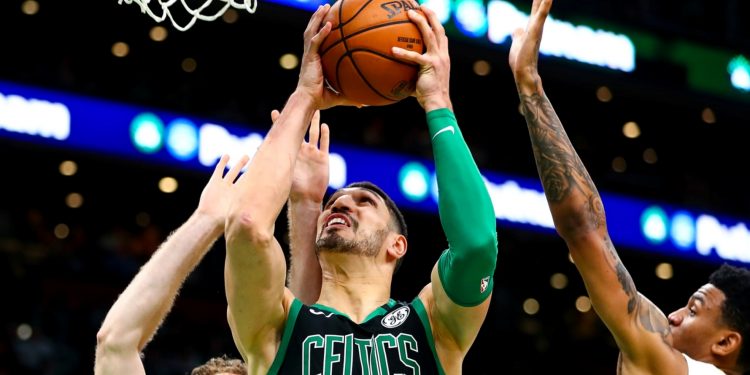 معلقون أتراك يخافون من ذكر اسم لاعب يعارض أردوغان!