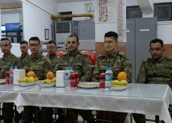 قائد في الجيش التركي يتزعم عصابة لتهريب البشر