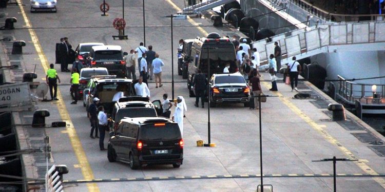 عائلة أمير قطر تصل بودروم التركية ومعهم 500 حقيبة!