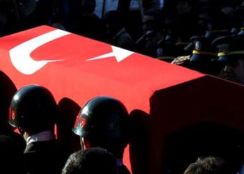 كاتب موال لأردوغان: روسيا قتلت 60 جنديًا لا 33 في إدلب