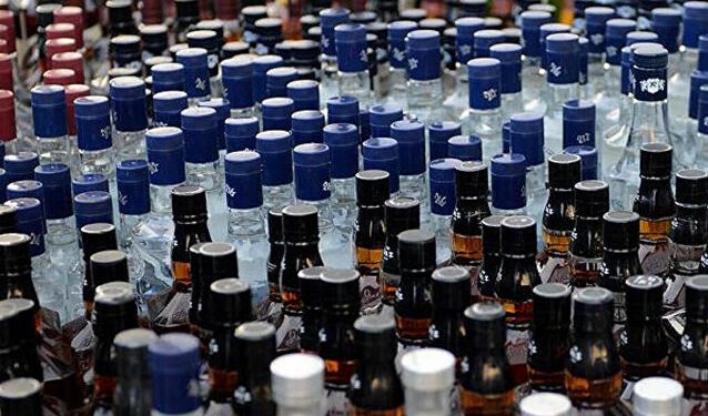 تركيا .. ضبط 3 آلاف لترًا من المشروبات الكحولية المغشوشة