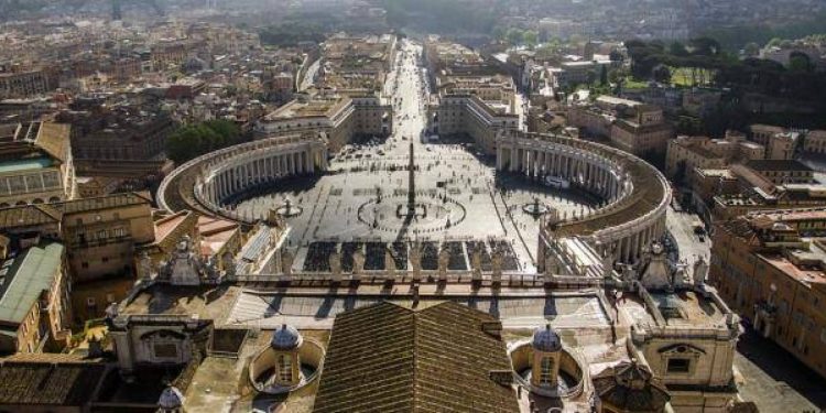 الفاتيكان: الإرهاب يتنافى مع تعاليم الإسلام السمحة