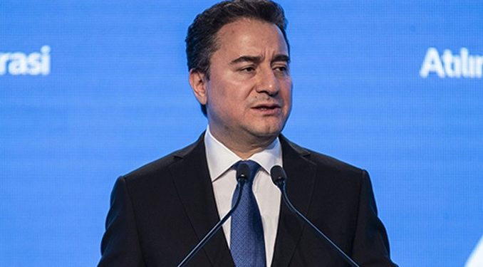 باباجان يلمح لوجود ضغوط على محكمة إسطنبول بعد رفضها قرار “الدستورية”