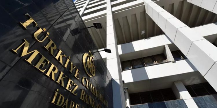 كاتب تركي: البنك المركزي خدع المنظومة المالية