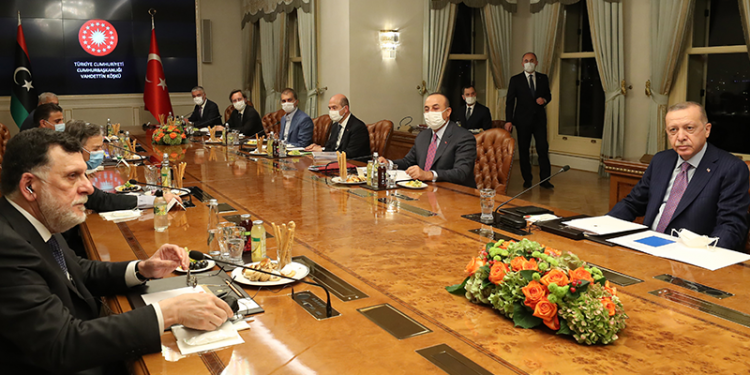 قمة ليبية في إسطنبول: أردوغان يلتقي السراج