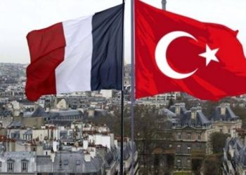 فرنسا تستدعي سفيرها من تركيا