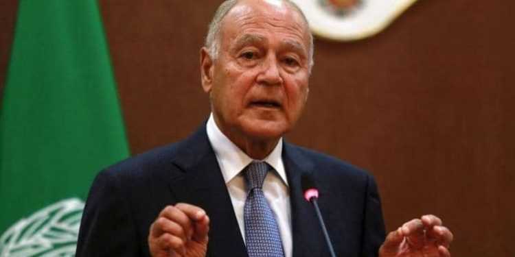 أبوالغيط يقدم واجب العزاء في أمير الكويت الراحل