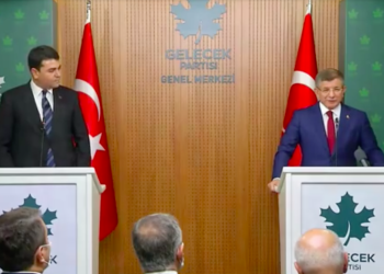 داود أوغلو يعلق على أحداث “كوباني” التي وقعت خلال رئاسته الحكومة