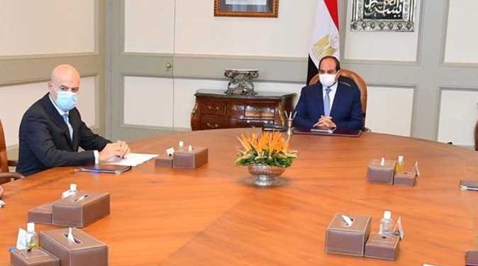 الرئيس المصري يوجه بتسهيل نشاط «إيني» البترولية