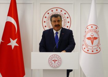 بعث وزير الصحة التركي فخر الدين قوجة رسالة شديدة اللهجة للمواطنين