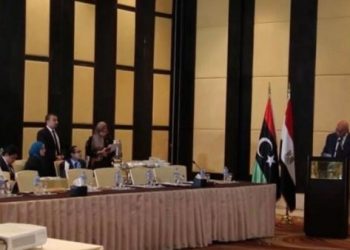 انعقاد أولى جلسات “المسار الدستوري” بين الفرقاء الليبيين في القاهرة